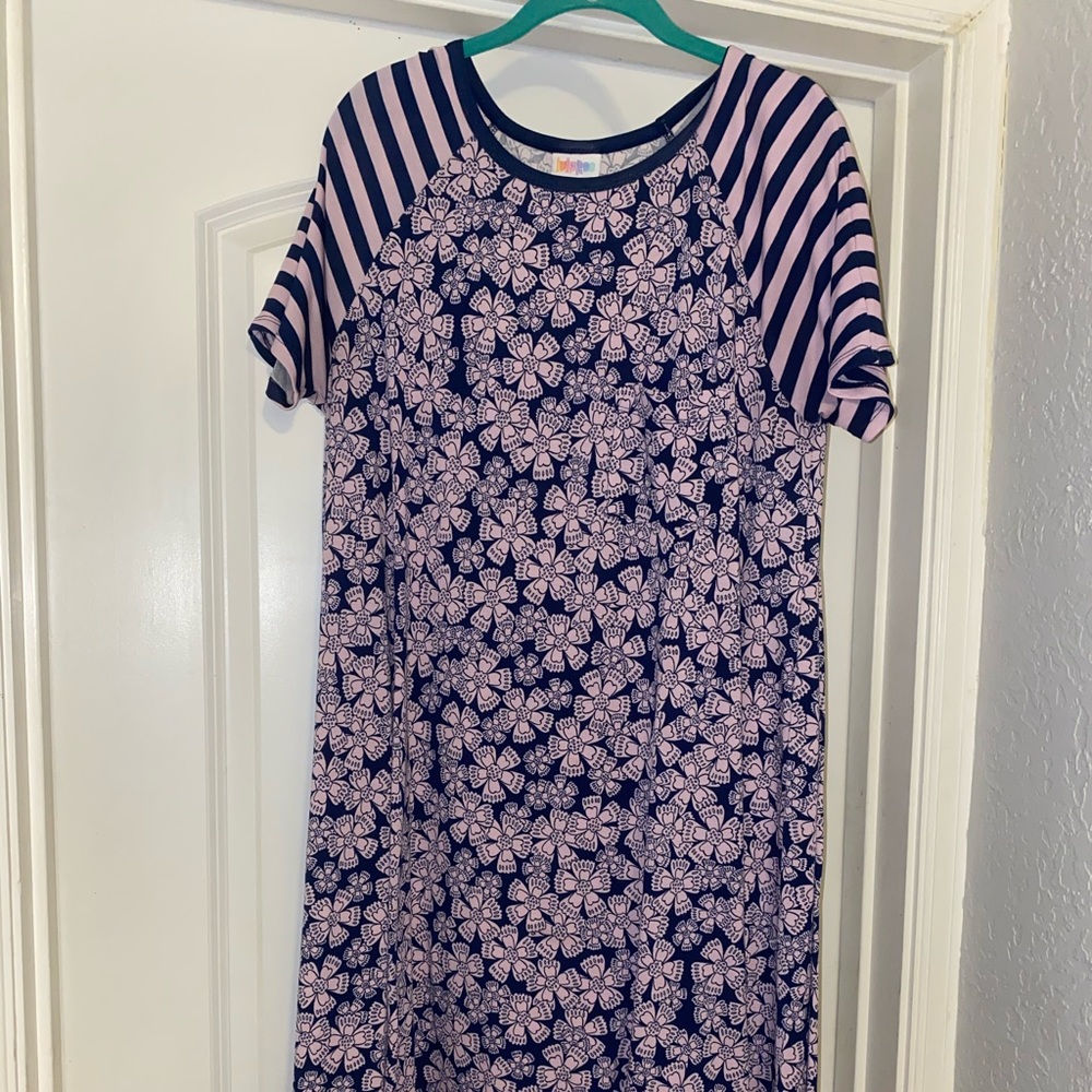 LuLaRoe Carly Dress.  Light pink and navy!
